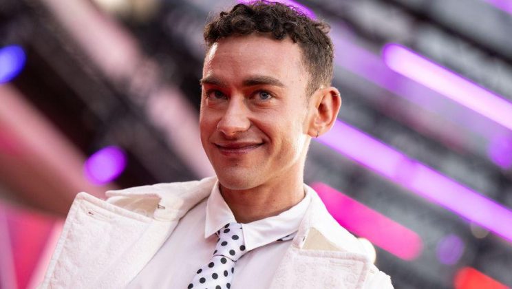 Song Lyrics, Chords & Download Olly Alexander – All for You