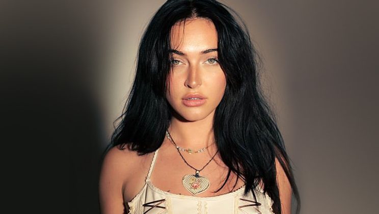 Who Is Singer Cil? Age, Family Background, Biography & Music Career